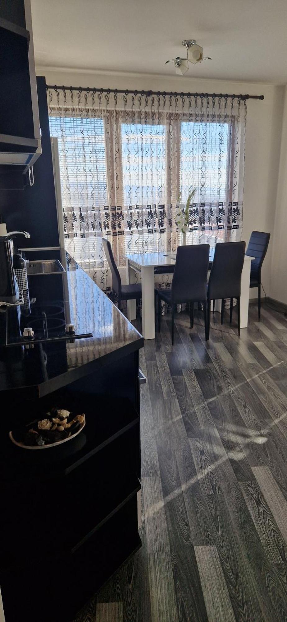 Black And White Apartment Karlowo Exterior foto