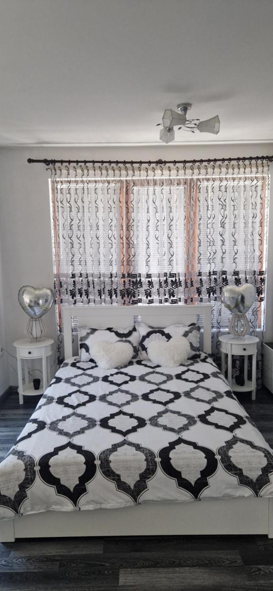 Black And White Apartment Karlowo Exterior foto